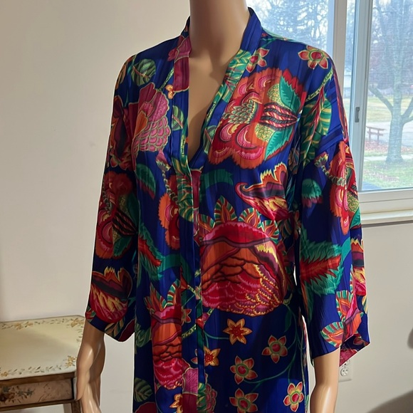 Victoria's Secret Other - Victoria’s Secret Women’s Colorful Robe with Belt Like New One Size Lingerie